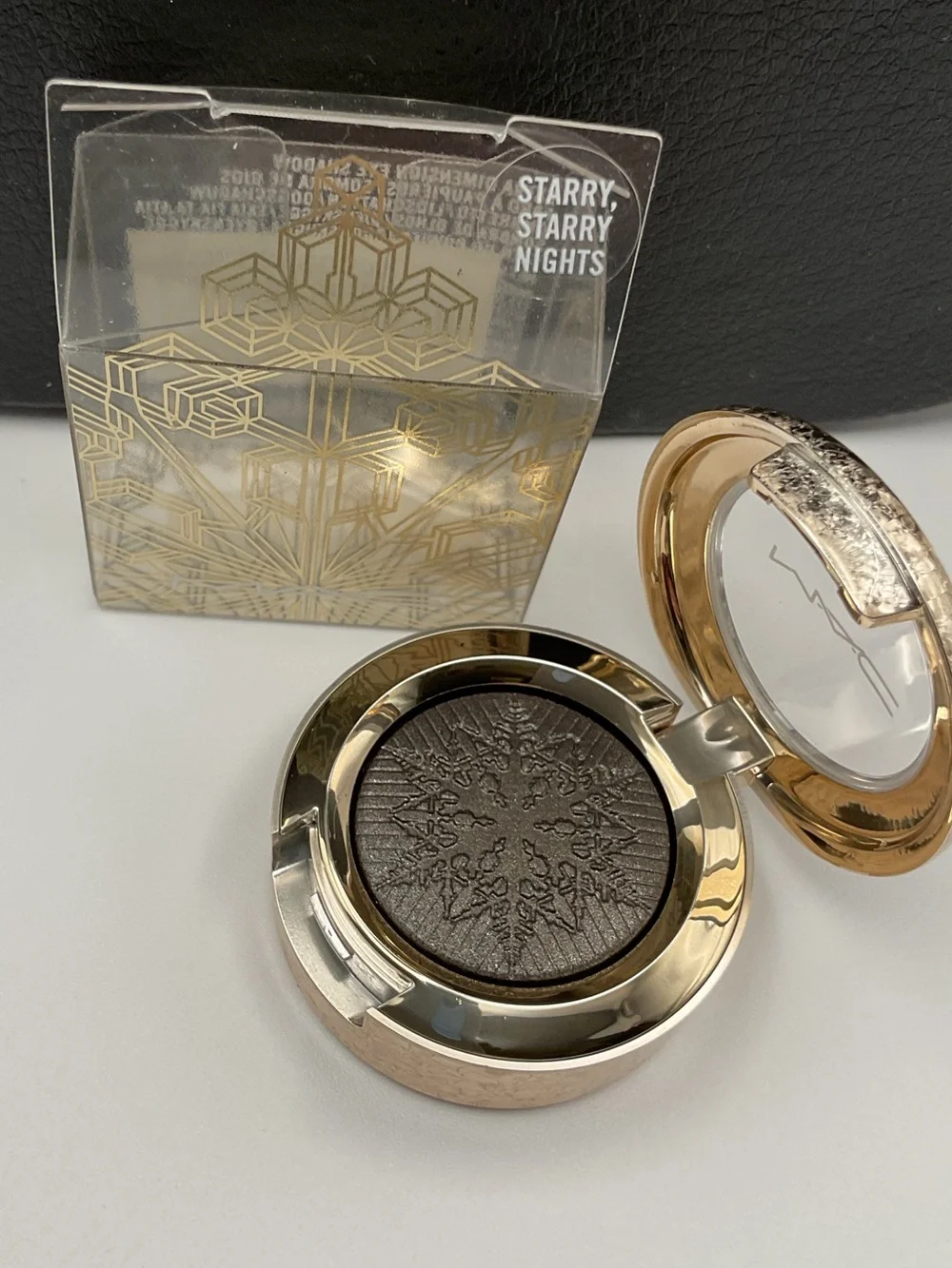 MAC Cosmetics Extra Dimension Snow Ball Eyeshadow in Starry, Starry, Nights